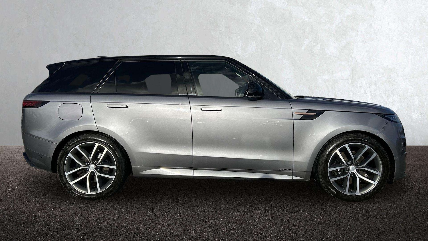 Used Land Rover Range Rover Sport 2024 for sale - 76746065: Photo 5