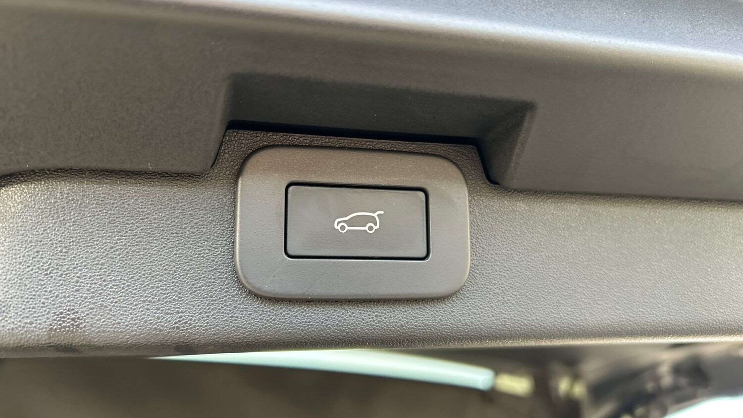 Used Land Rover Discovery 2024 for sale - 77756558: Photo 31