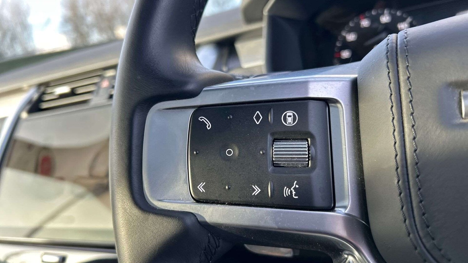 Used Land Rover Discovery 2024 for sale - 77756558: Photo 35