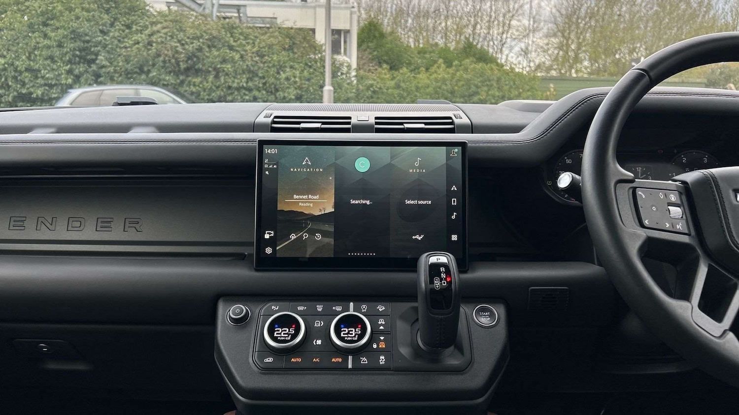 Used Land Rover Defender 2024 for sale - 76705209: Photo 14