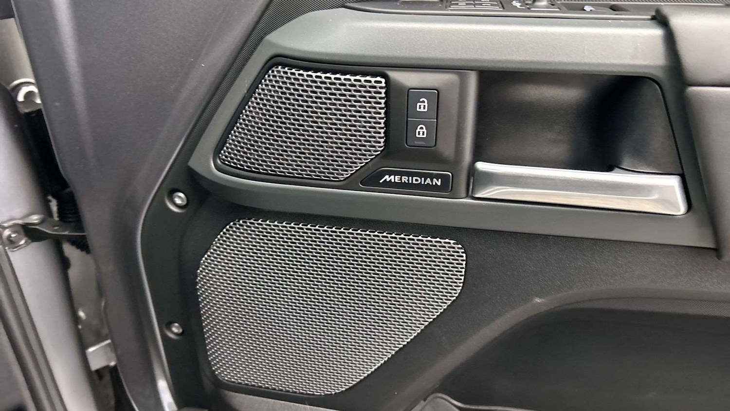 Used Land Rover Defender 2024 for sale - 76705209: Photo 24