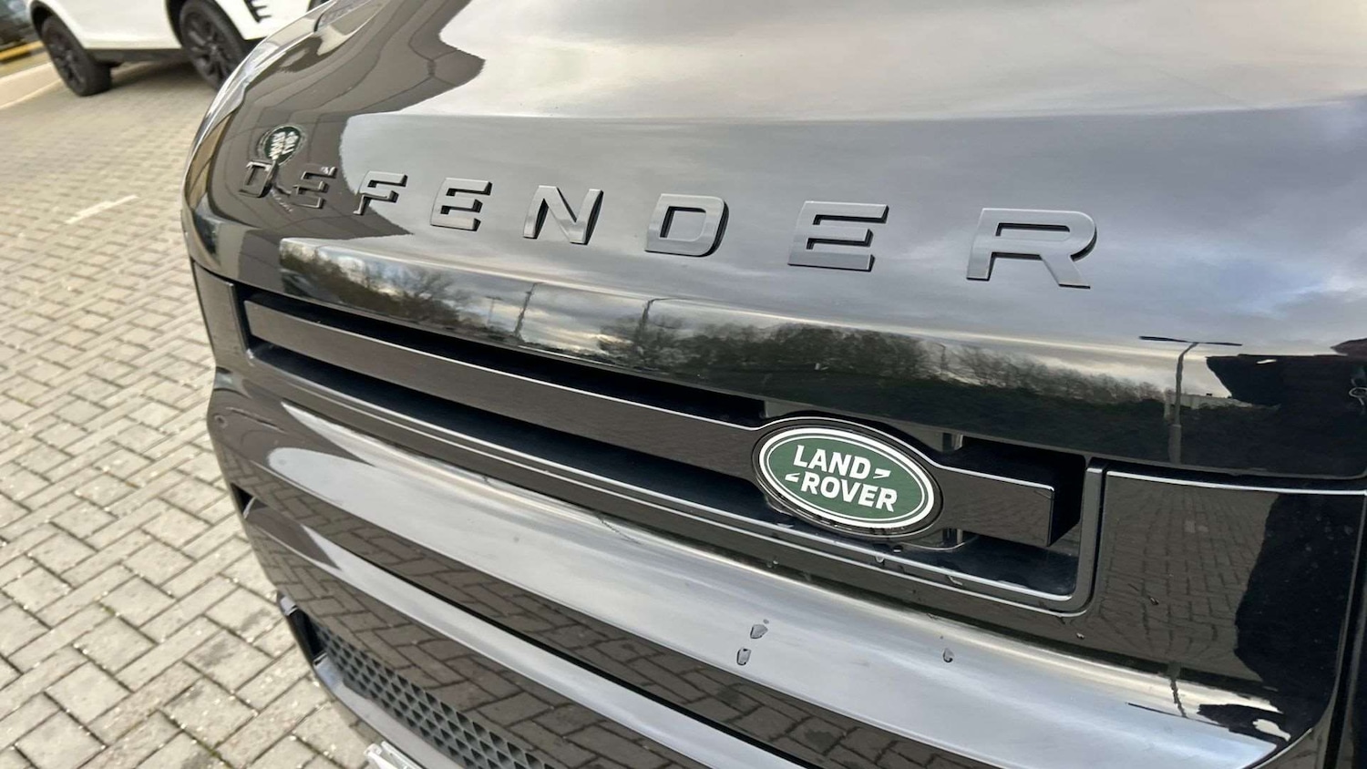 Used Land Rover Defender 2024 for sale - 76705209: Photo 29