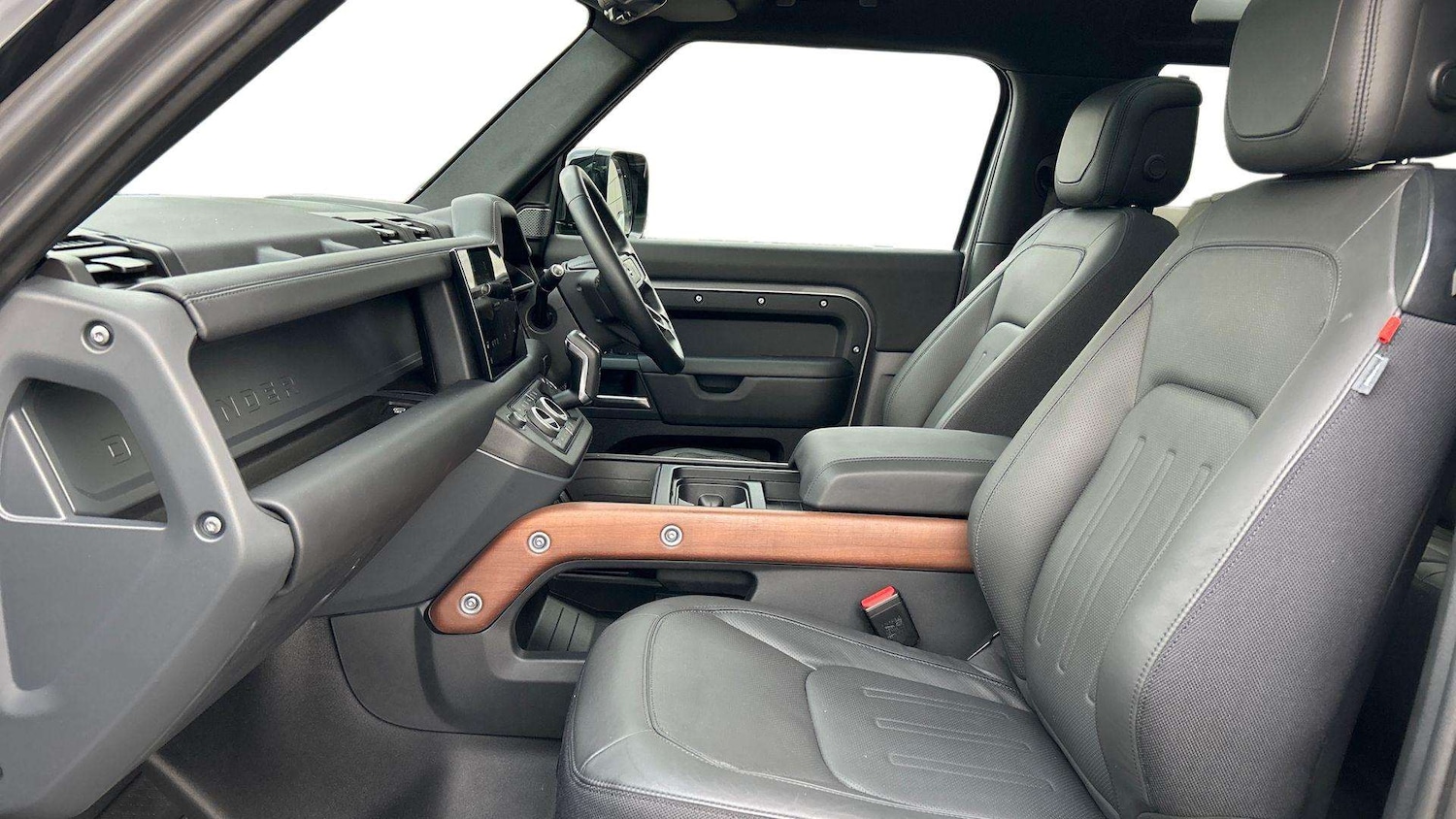 Used Land Rover Defender 2024 for sale - 76705209: Photo 3