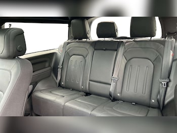 Used Land Rover Defender 2024 for sale - 76705209: Photo