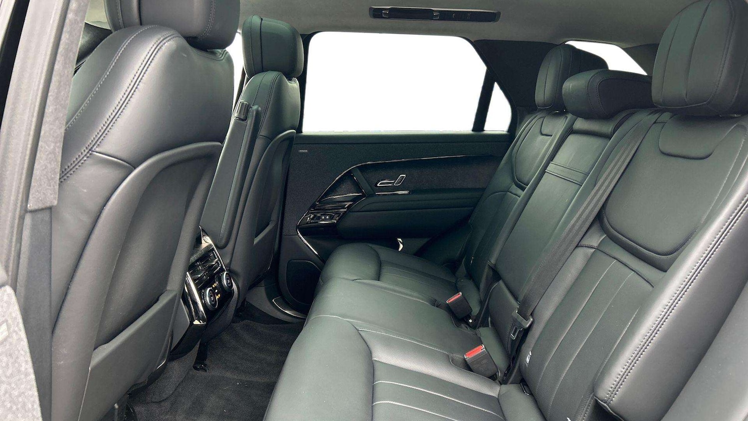 Used Land Rover Range Rover Sport 2024 for sale - 77648812: Photo 4