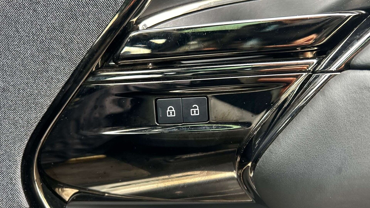 Used Land Rover Range Rover Sport 2024 for sale - 77361441: Photo 32