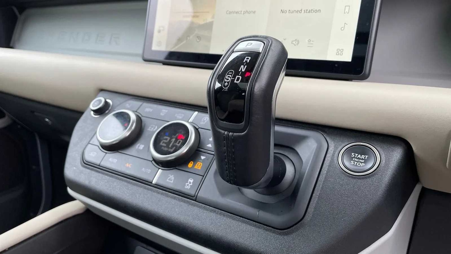 Used Land Rover Defender 2022 for sale - 76460350: Photo 13