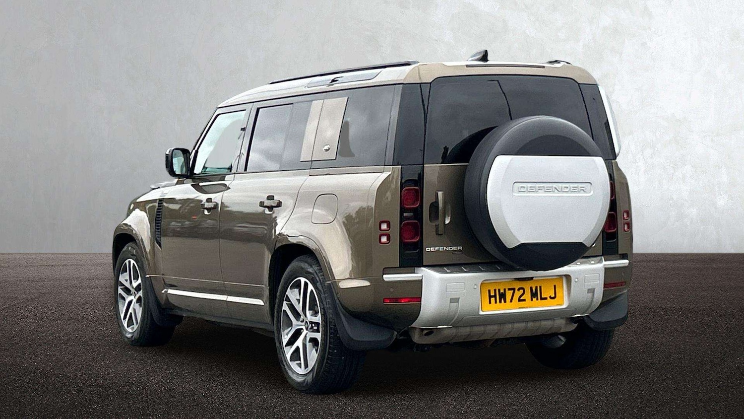 Used Land Rover Defender 2022 for sale - 76460350: Photo 2