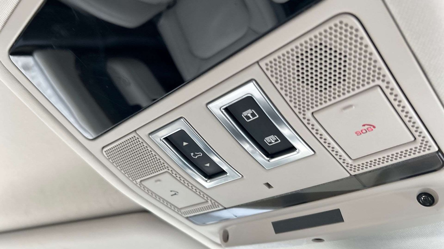 Used Land Rover Defender 2022 for sale - 76460350: Photo 23