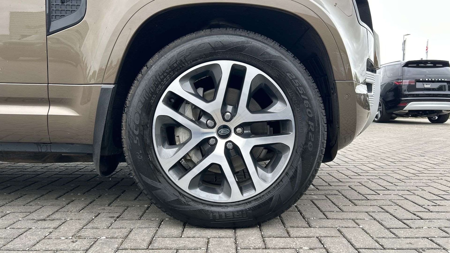 Used Land Rover Defender 2022 for sale - 76460350: Photo 8