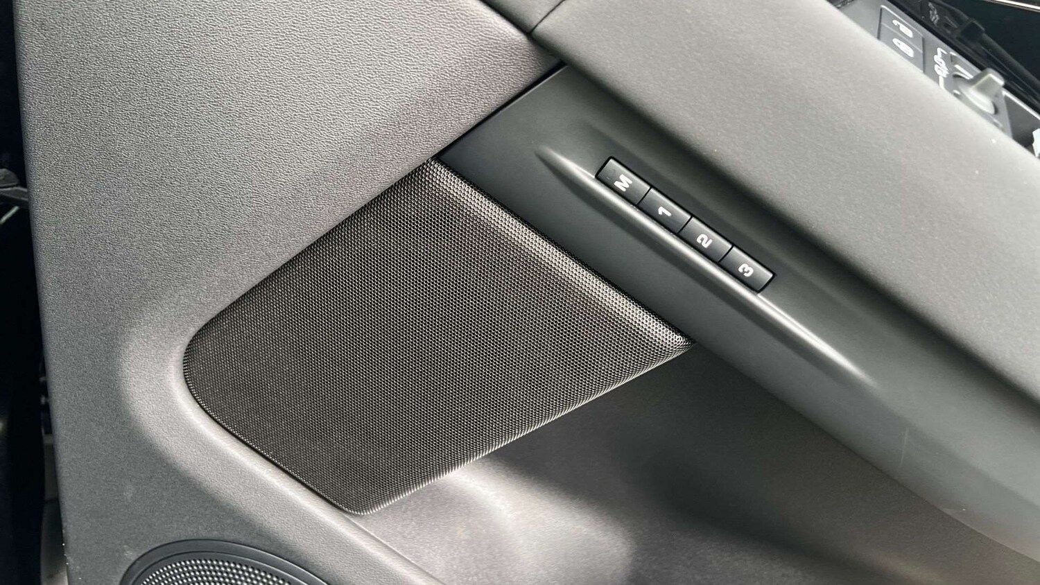 Used Land Rover Range Rover Evoque 2024 for sale - 78104502: Photo 24