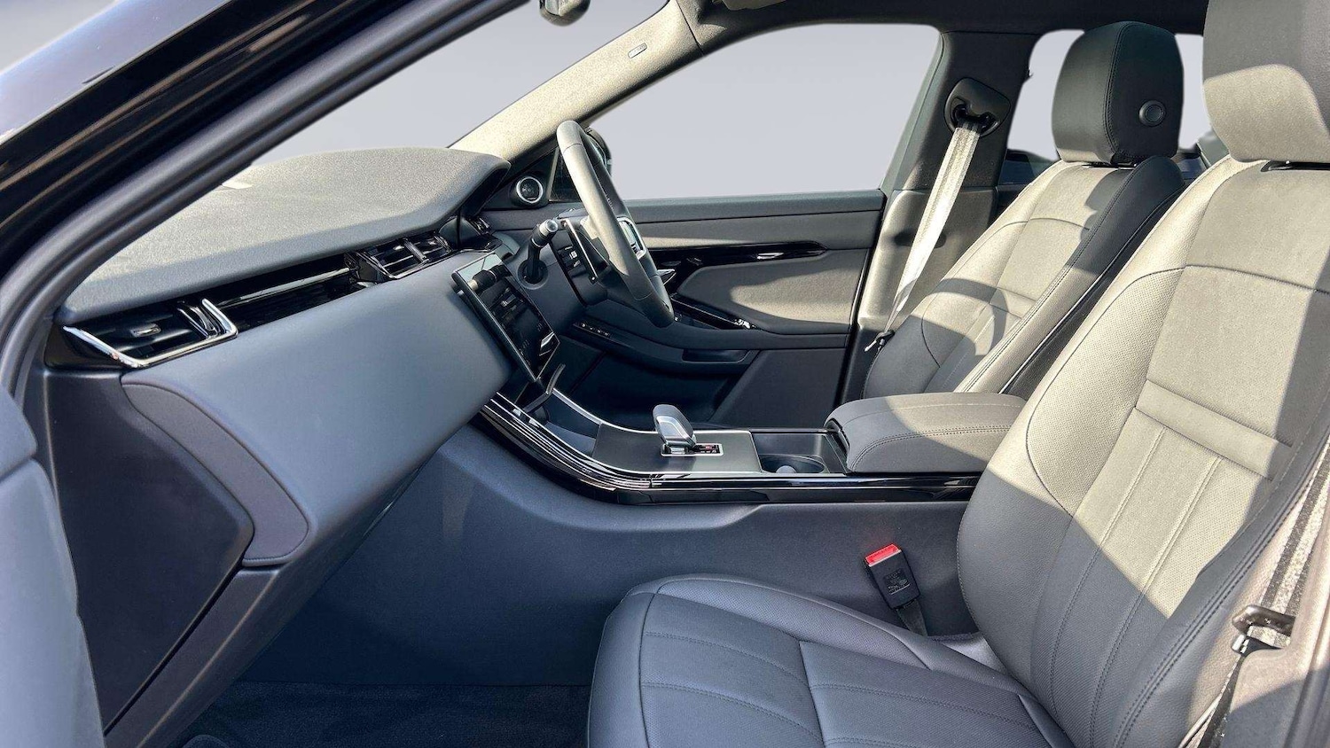 Used Land Rover Range Rover Evoque 2024 for sale - 78104502: Photo 3