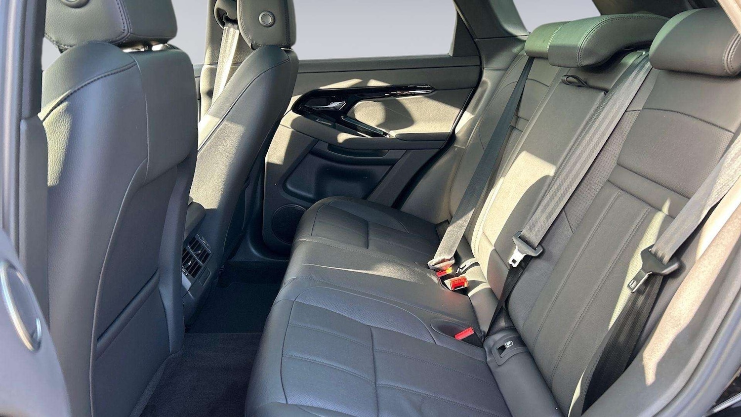 Used Land Rover Range Rover Evoque 2024 for sale - 78104502: Photo 4