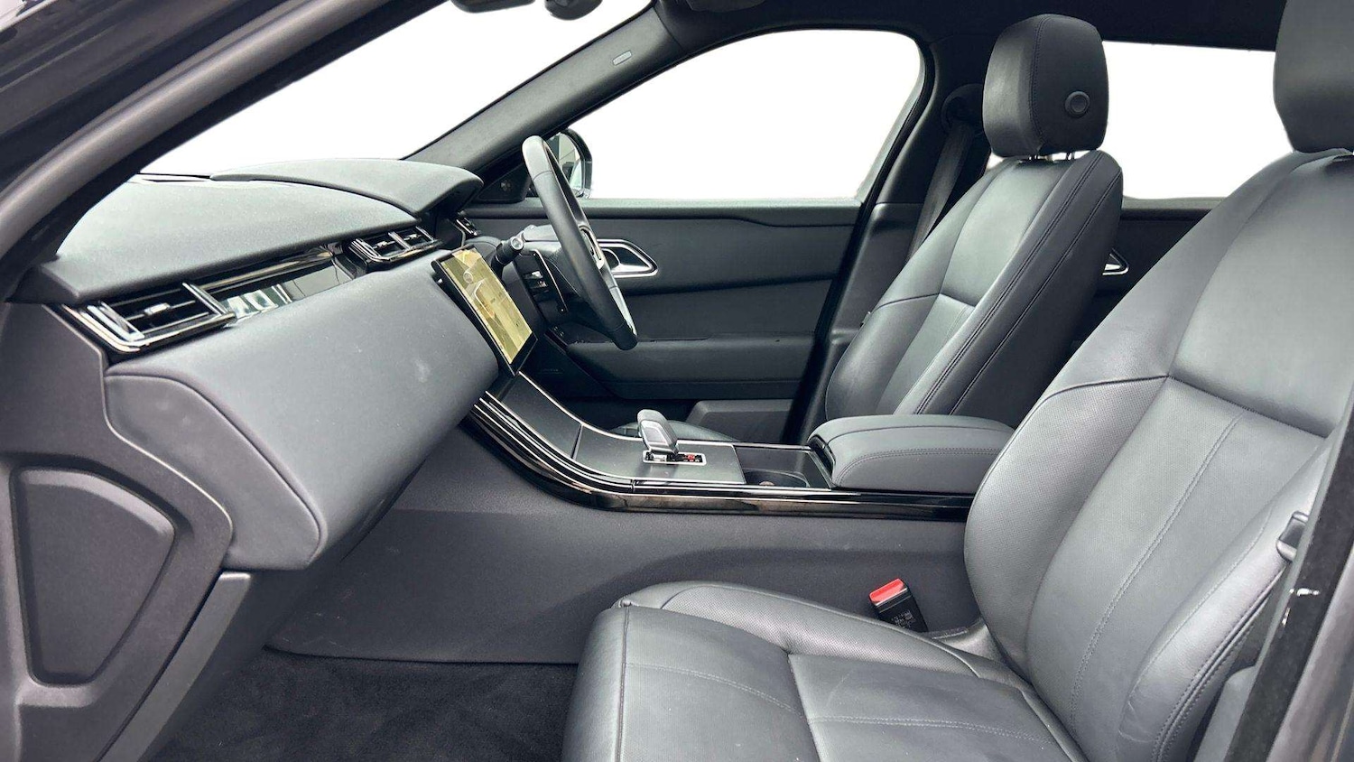 Used Land Rover Range Rover Velar 2023 for sale - 77334061: Photo 3