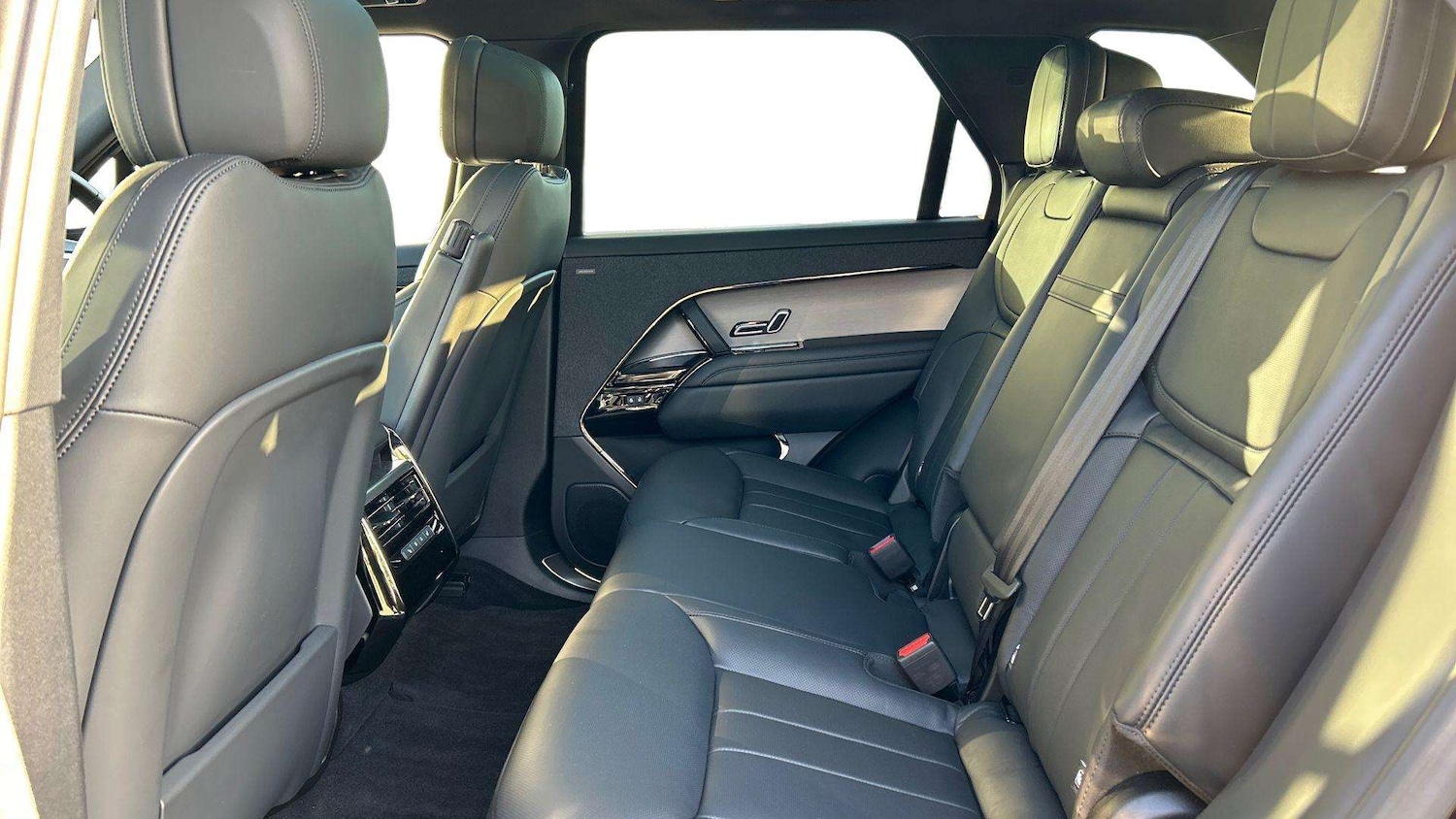 Used Land Rover Range Rover Sport 2025 for sale - 76804744: Photo 4