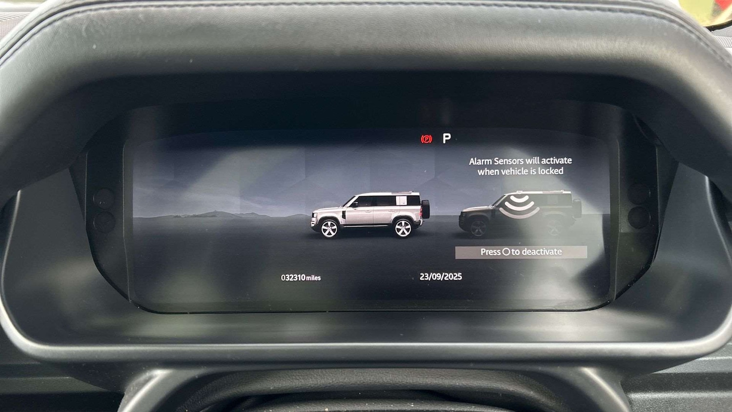 Used Land Rover Defender 2023 for sale - 76460283: Photo 16