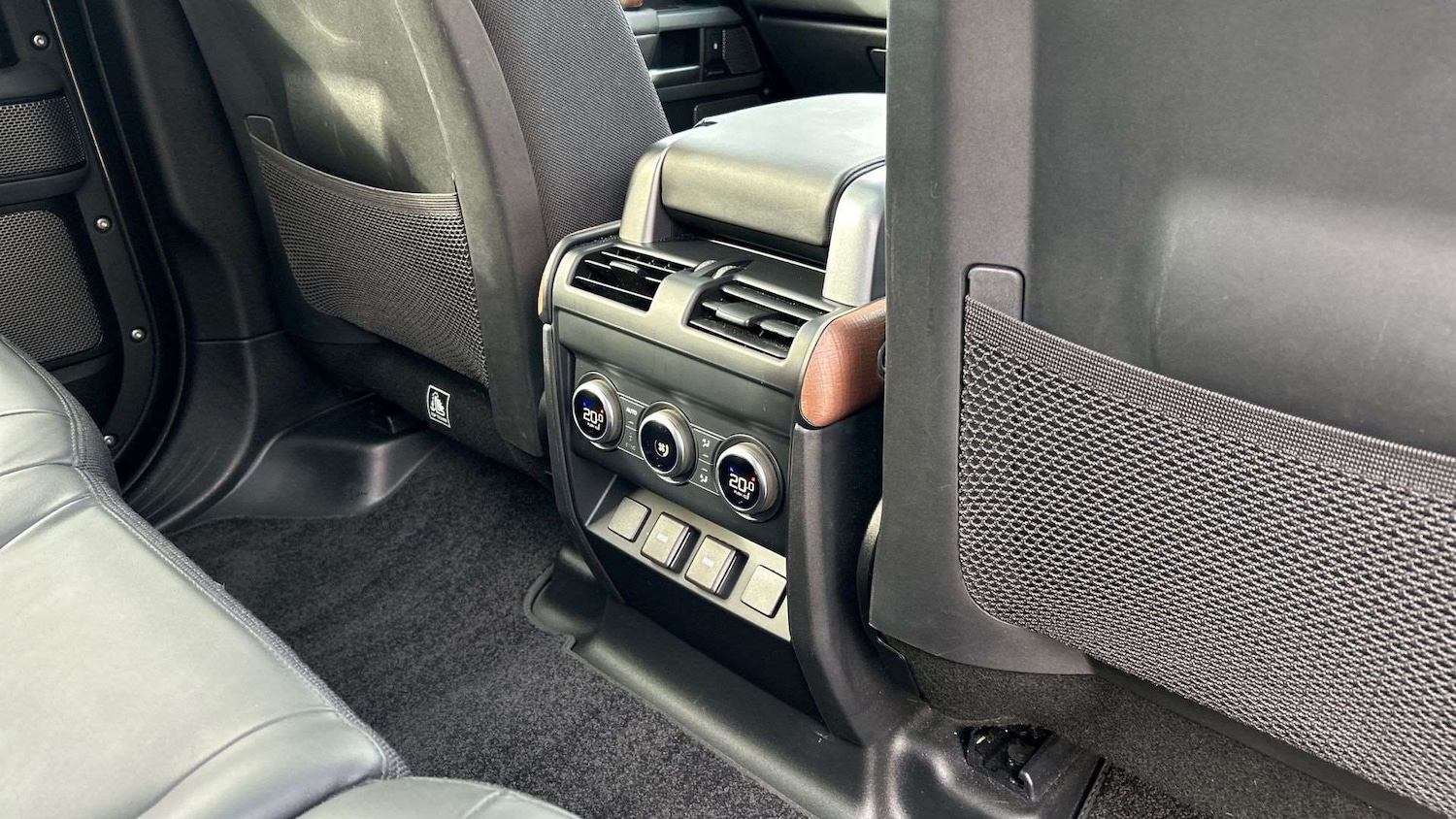 Used Land Rover Defender 2023 for sale - 76460283: Photo 18