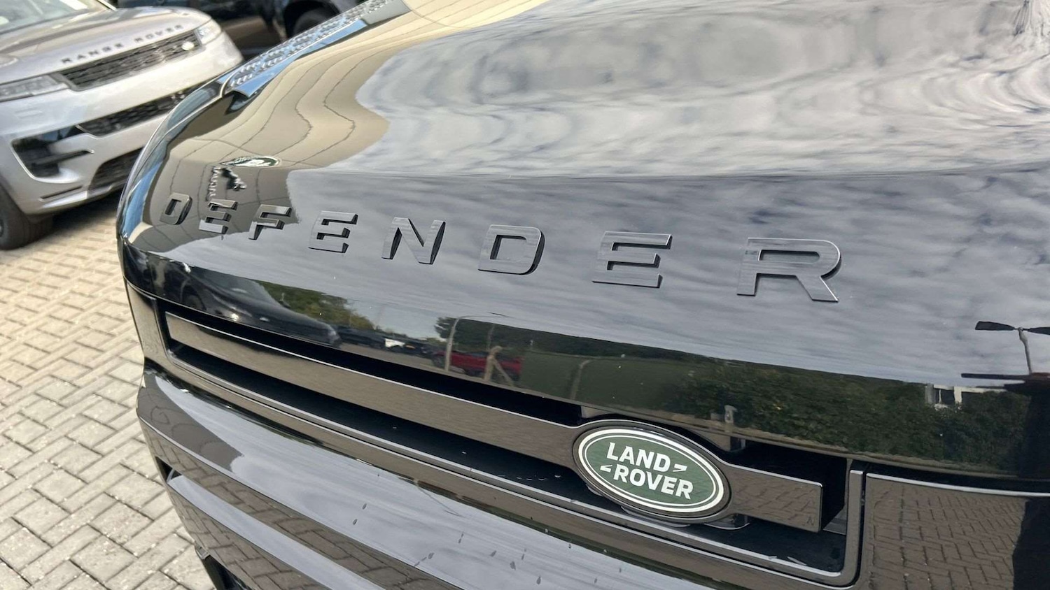 Used Land Rover Defender 2023 for sale - 76460283: Photo 29