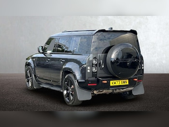 Used Land Rover Defender 2023 for sale - 76460283: Photo