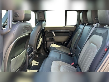 Used Land Rover Defender 2021 for sale - 78451928: Photo