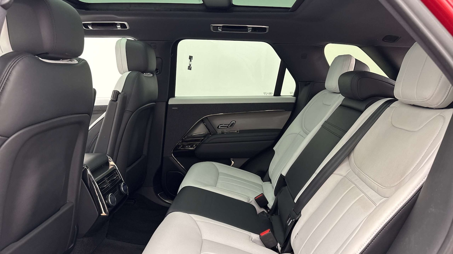 Used Land Rover Range Rover Sport 2024 for sale - 78024494: Photo 4