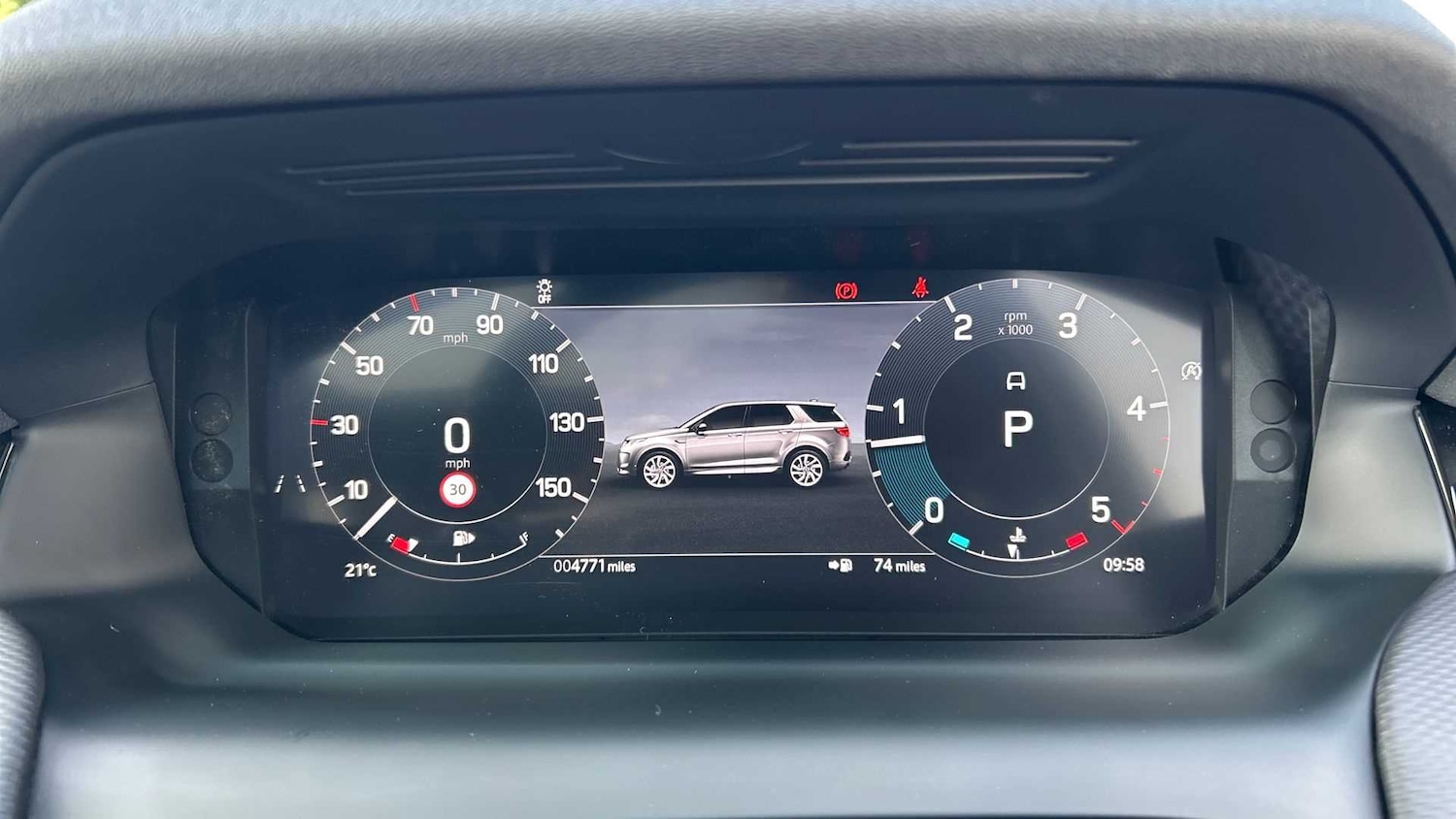 Used Land Rover Discovery Sport 2025 for sale - 76460125: Photo 16