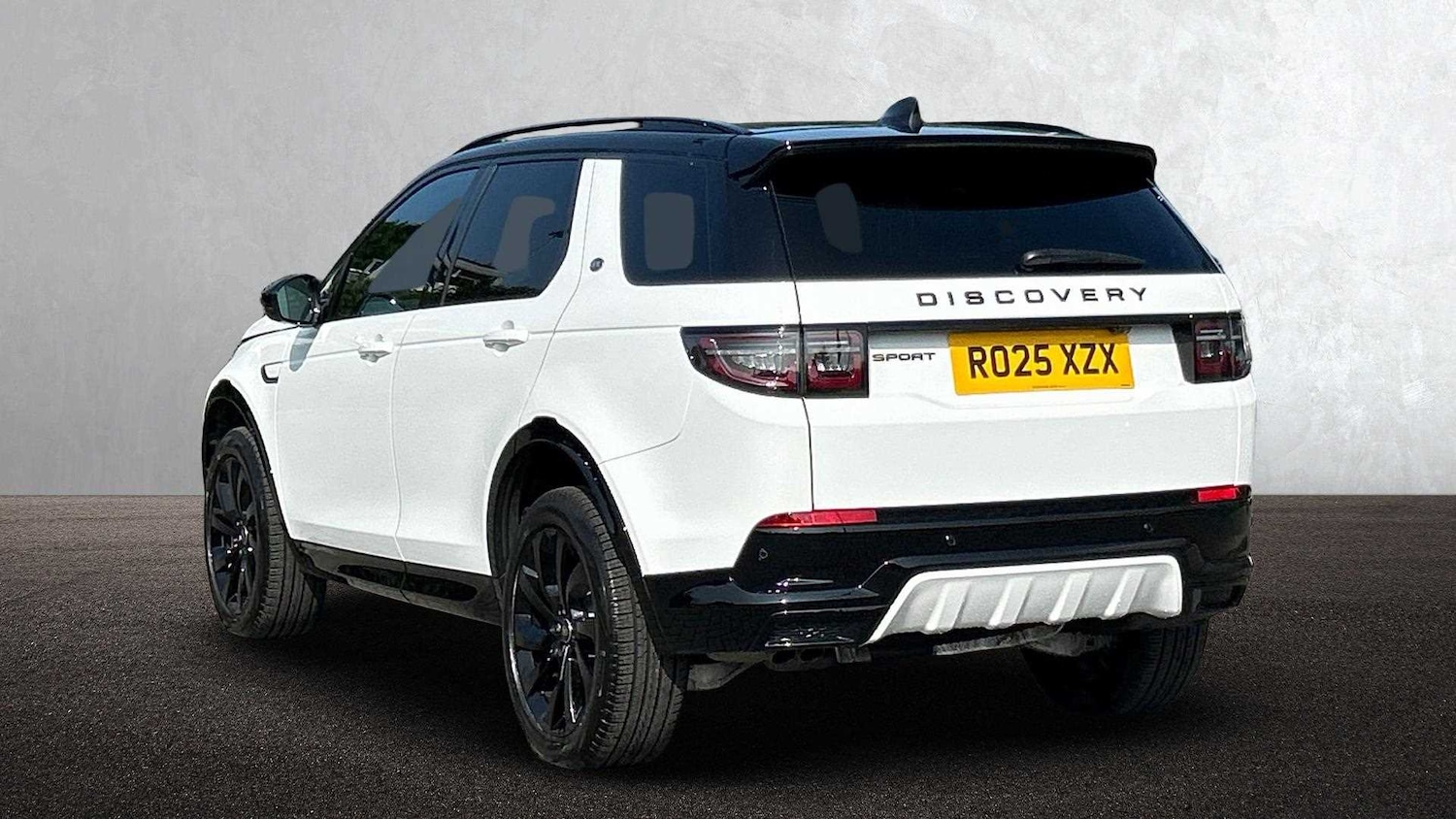 Used Land Rover Discovery Sport 2025 for sale - 76460125: Photo 2