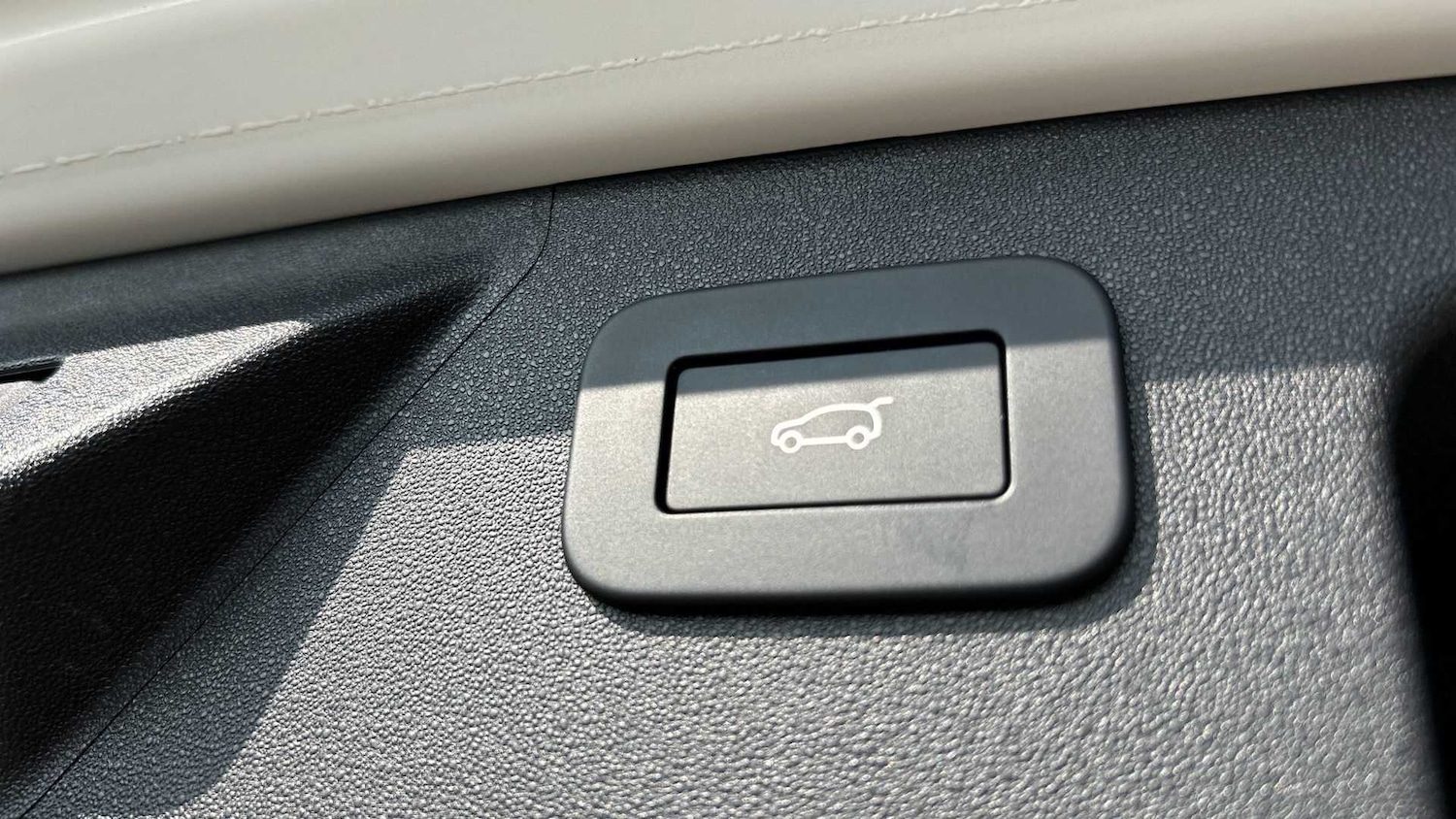 Used Land Rover Discovery Sport 2025 for sale - 76460125: Photo 30