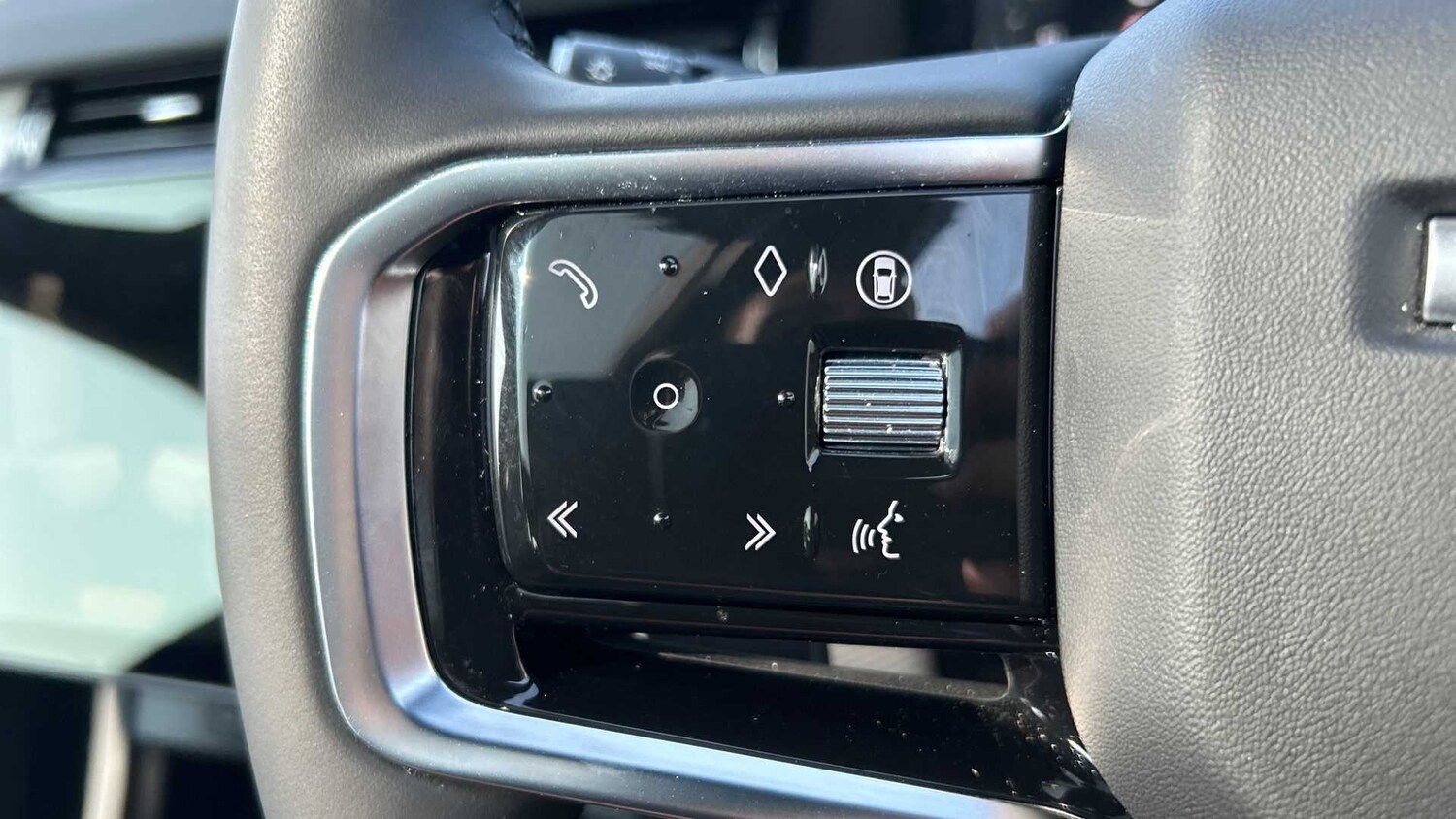 Used Land Rover Discovery Sport 2025 for sale - 76460125: Photo 34