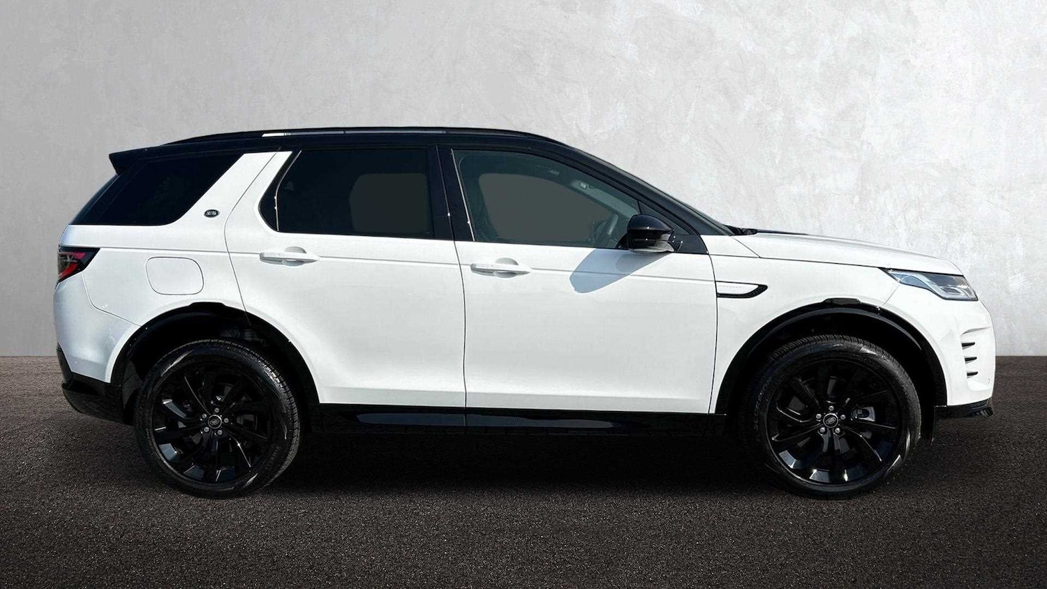 Used Land Rover Discovery Sport 2025 for sale - 76460125: Photo 5