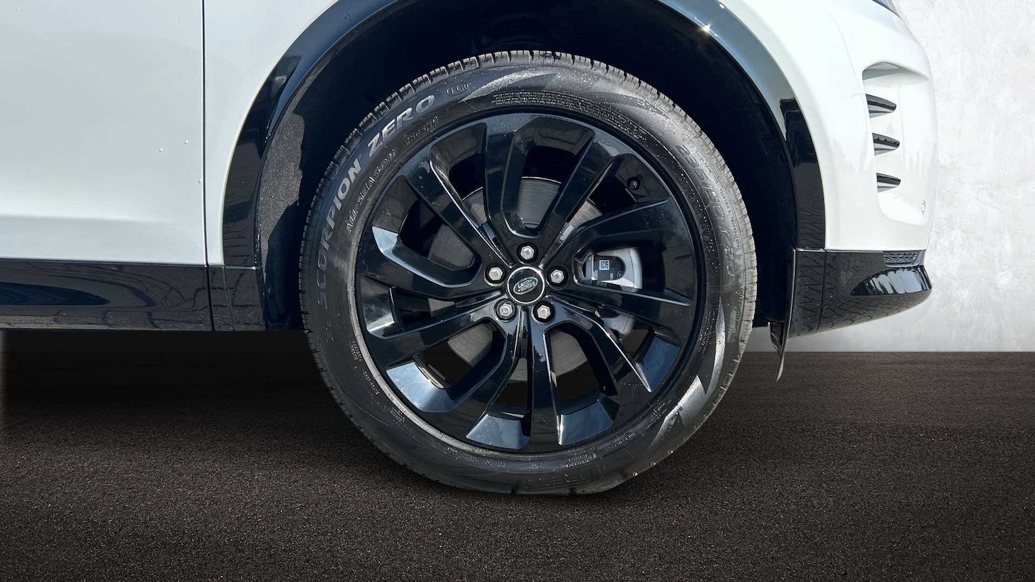 Used Land Rover Discovery Sport 2025 for sale - 76460125: Photo 8