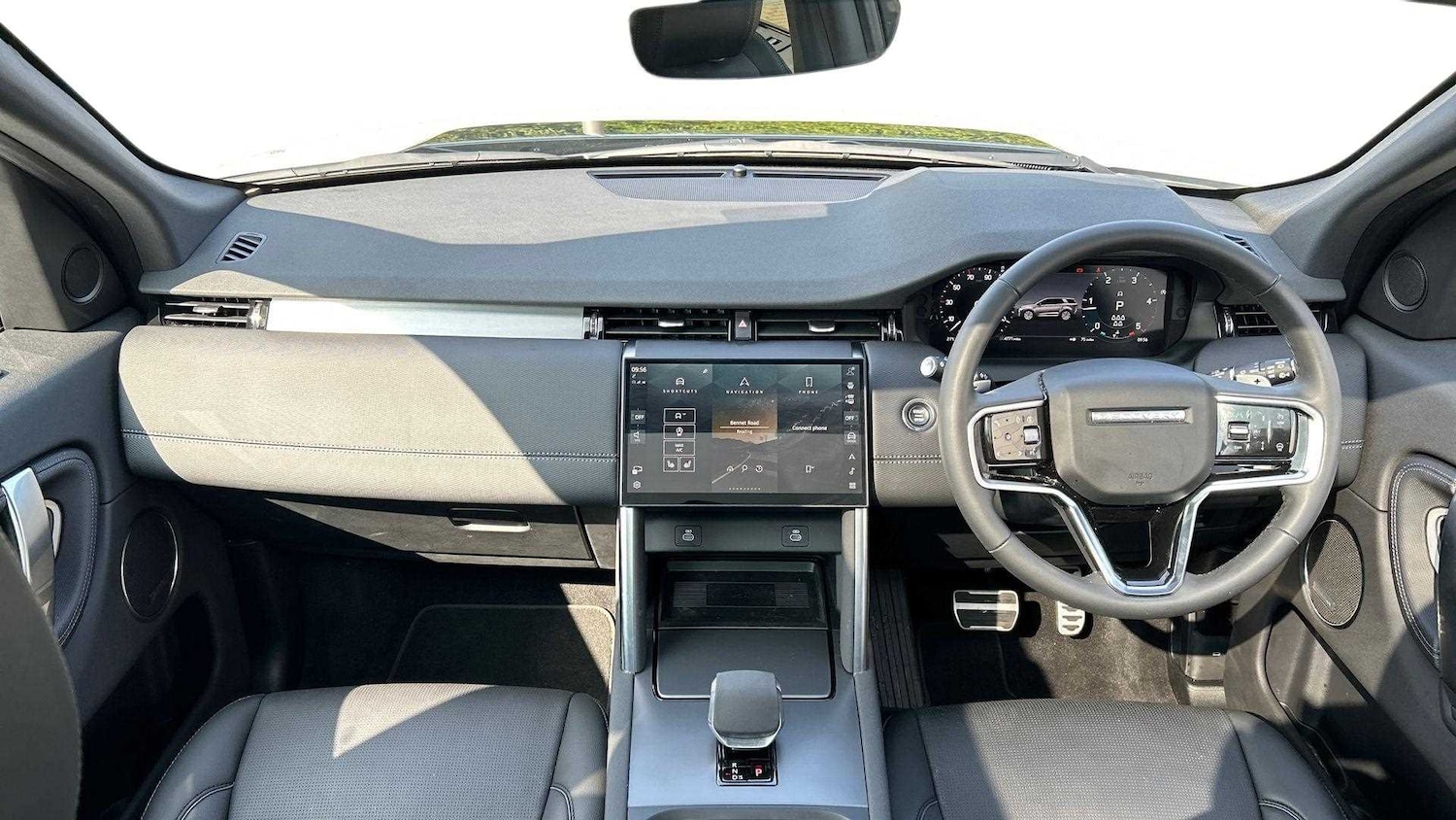 Used Land Rover Discovery Sport 2025 for sale - 76460125: Photo 9