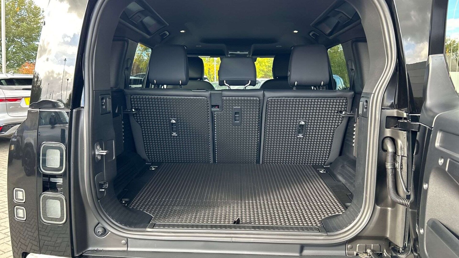 Used Land Rover Defender 2025 for sale - 77577247: Photo 10