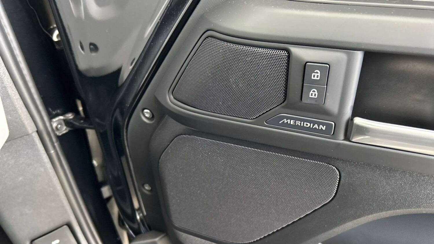 Used Land Rover Defender 2025 for sale - 77577247: Photo 24