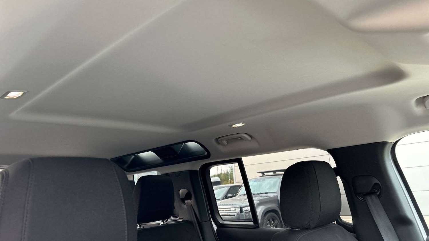 Used Land Rover Defender 2021 for sale - 76459843: Photo 21