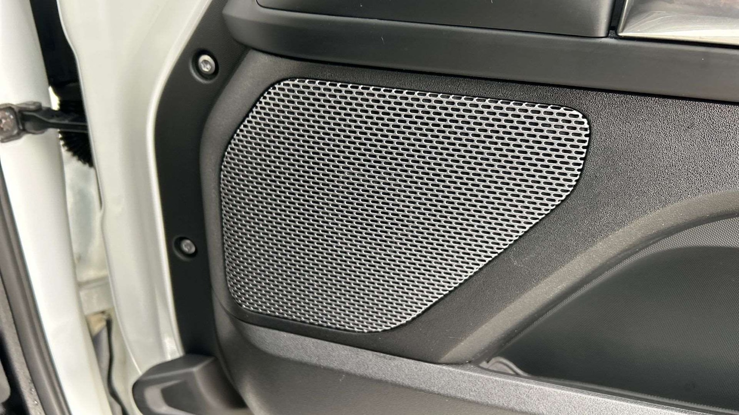 Used Land Rover Defender 2021 for sale - 76459843: Photo 24