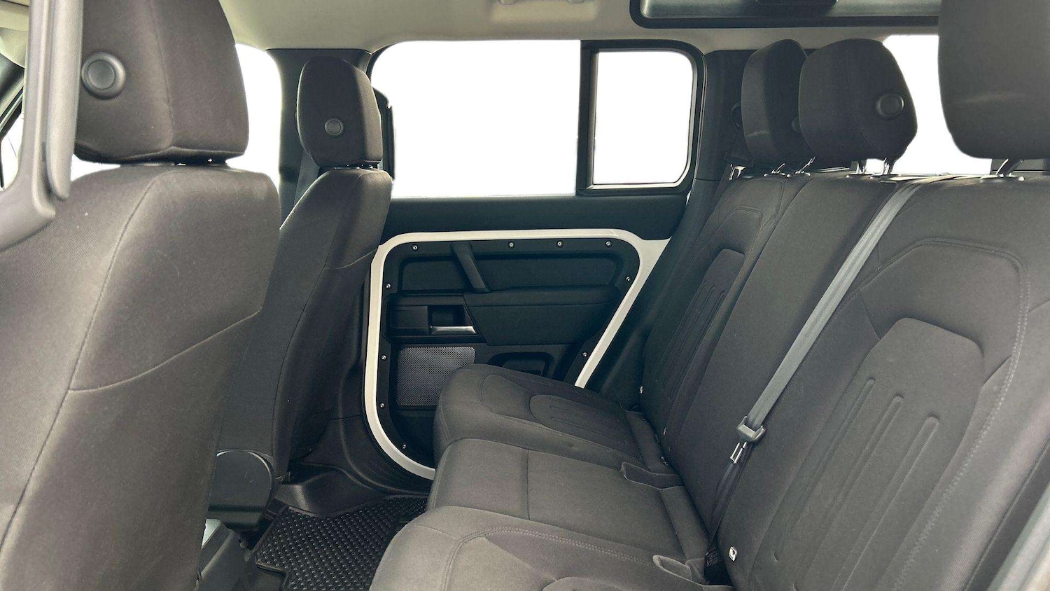 Used Land Rover Defender 2021 for sale - 76459843: Photo 4