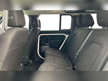 Used Land Rover Defender 2021 for sale - 76459843: Photo