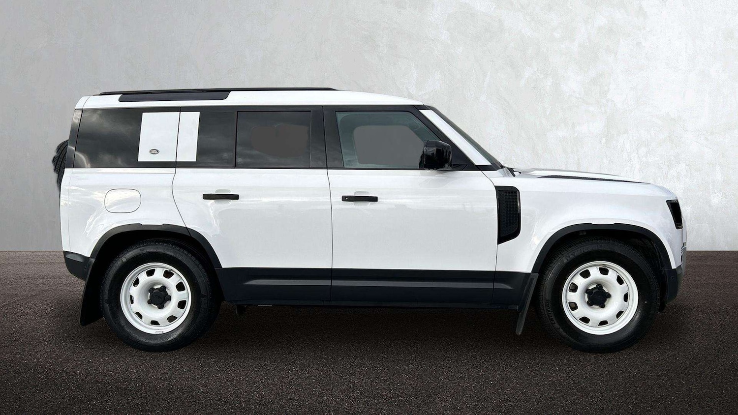 Used Land Rover Defender 2021 for sale - 76459843: Photo 5