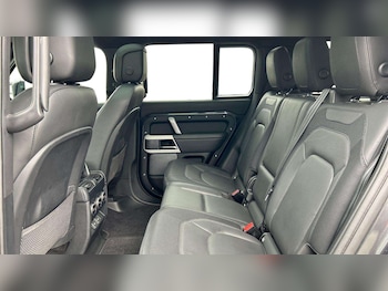 Used Land Rover Defender 2023 for sale - 76460518: Photo