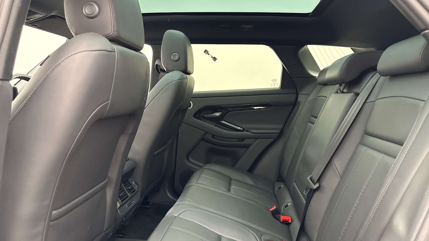 Used Land Rover Range Rover Evoque 2023 for sale - 77741063: Photo 4