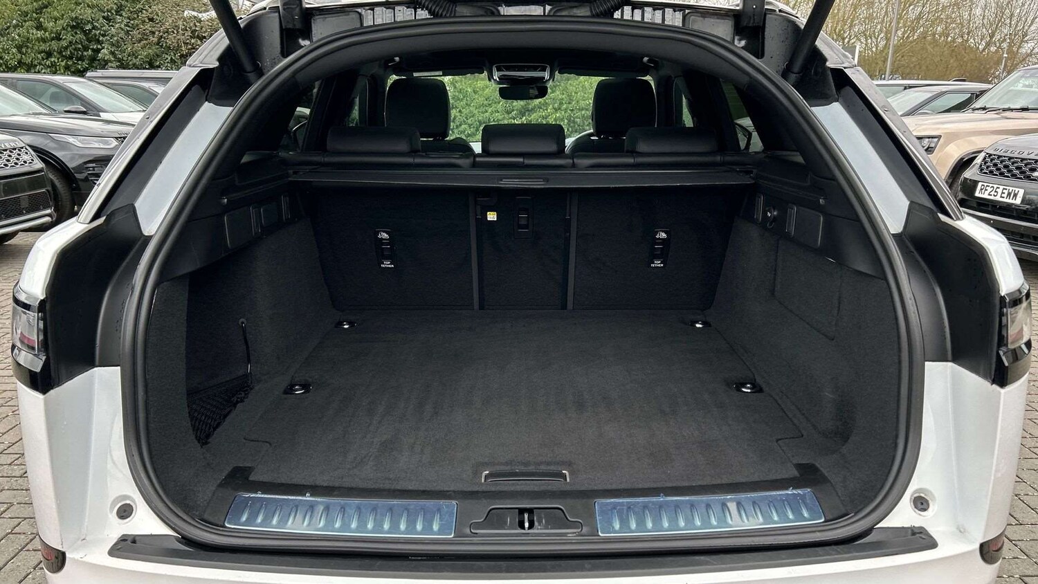 Used Land Rover Range Rover Velar 2024 for sale - 77913721: Photo 10