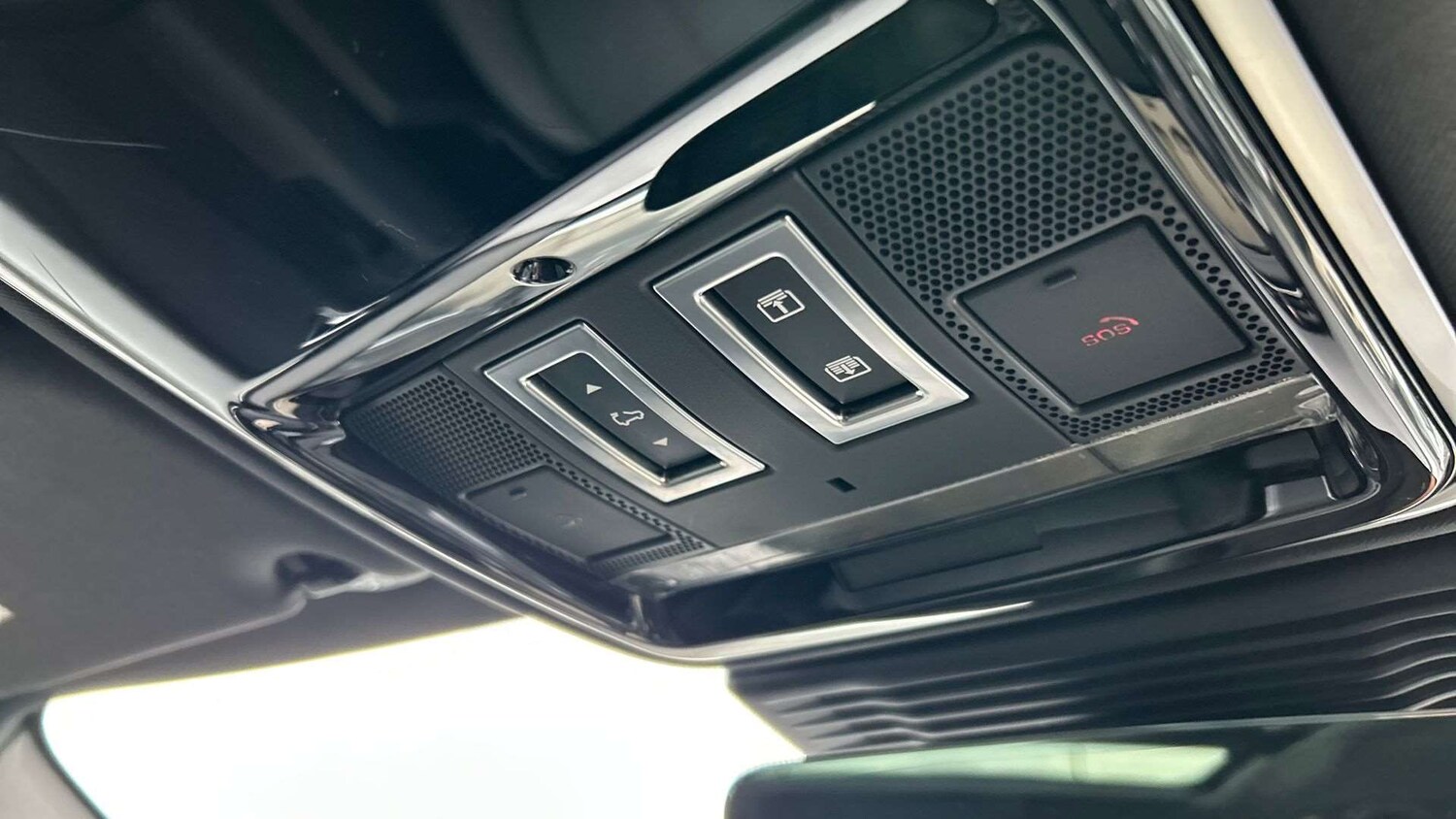 Used Land Rover Range Rover Velar 2024 for sale - 77913721: Photo 23