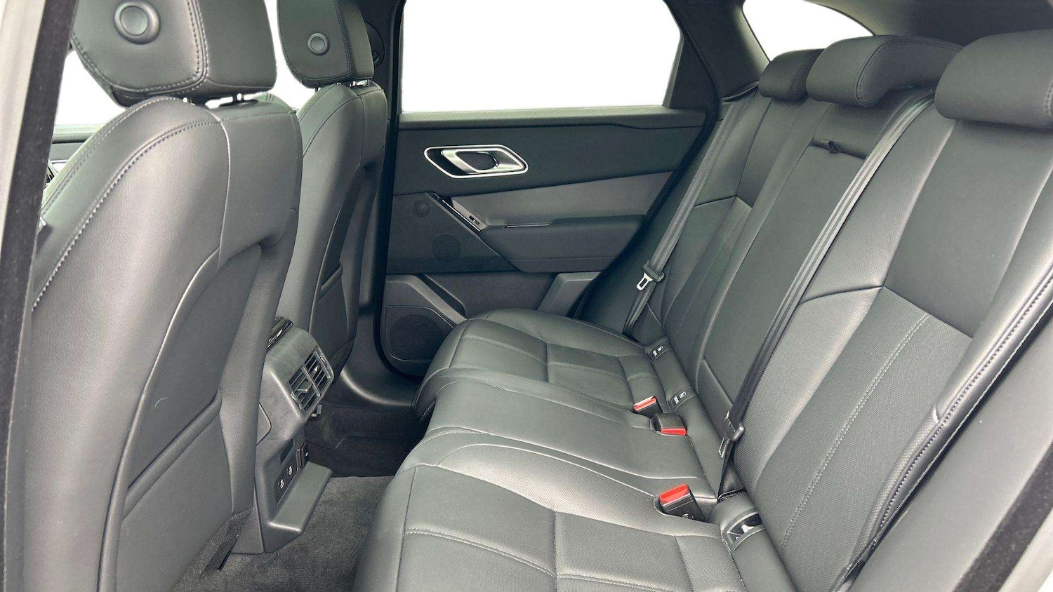 Used Land Rover Range Rover Velar 2024 for sale - 77913721: Photo 4