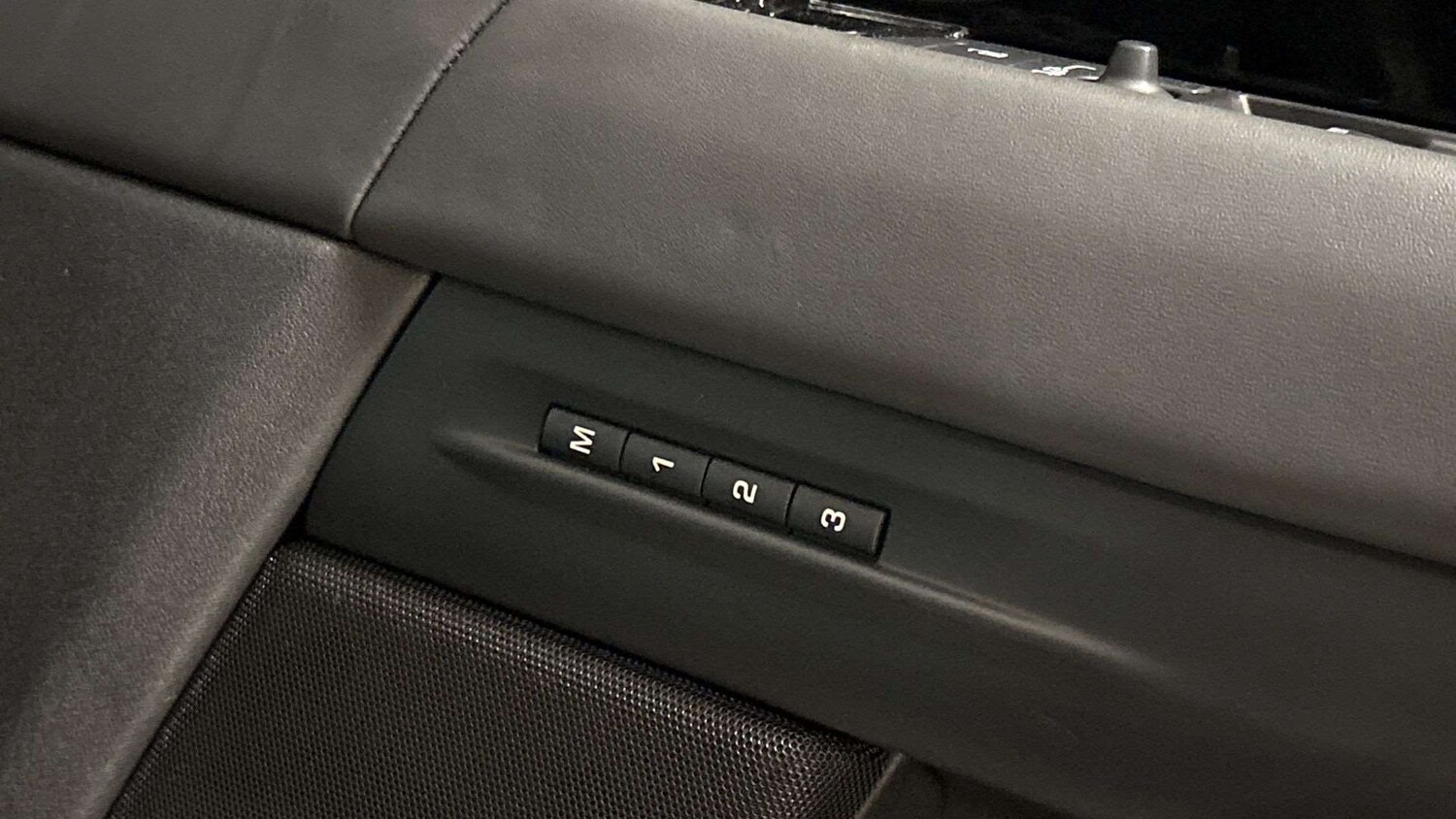 Used Land Rover Range Rover Evoque 2023 for sale - 77347923: Photo 25