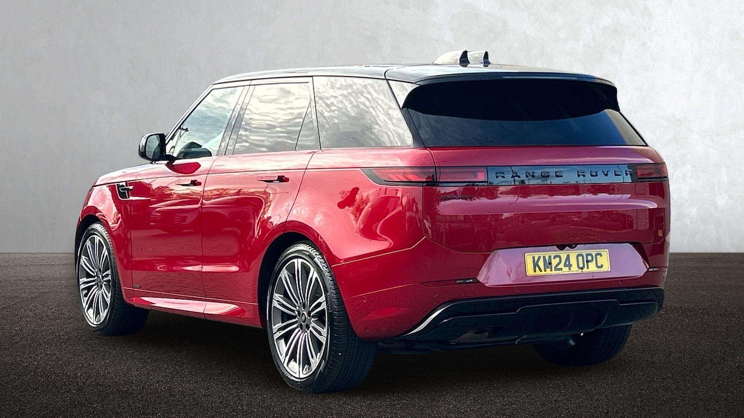 Used Land Rover Range Rover Sport 2024 for sale - 76487973: Photo 2