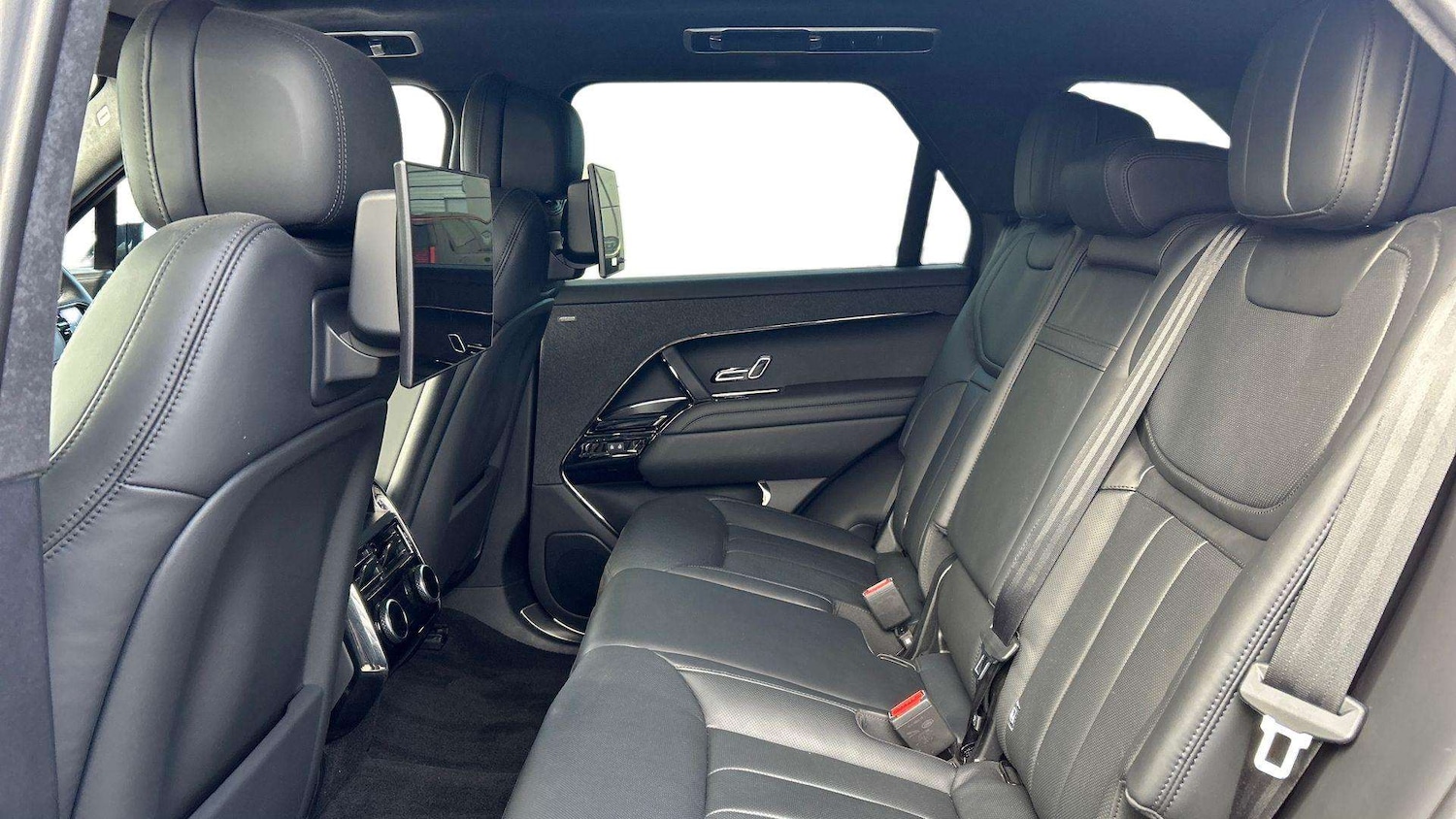 Used Land Rover Range Rover Sport 2024 for sale - 76487973: Photo 4