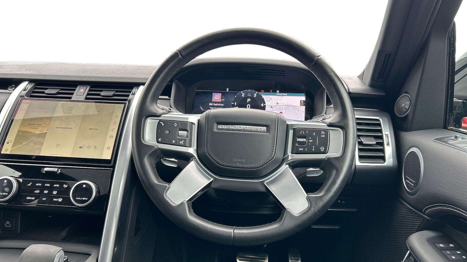 Used Land Rover Discovery 2023 for sale - 76540786: Photo 15