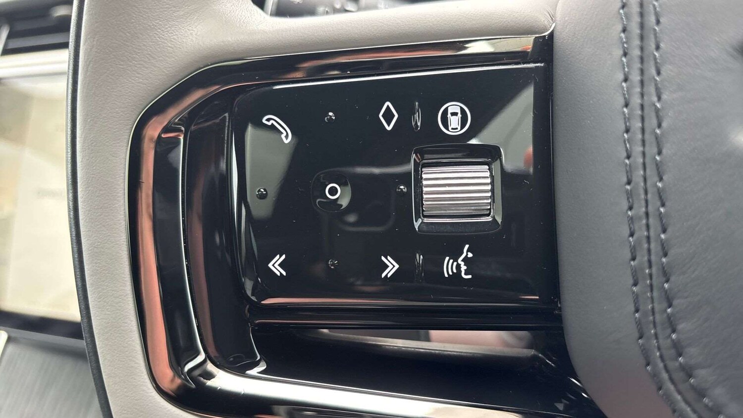 Used Land Rover Range Rover Evoque 2024 for sale - 77786959: Photo 33