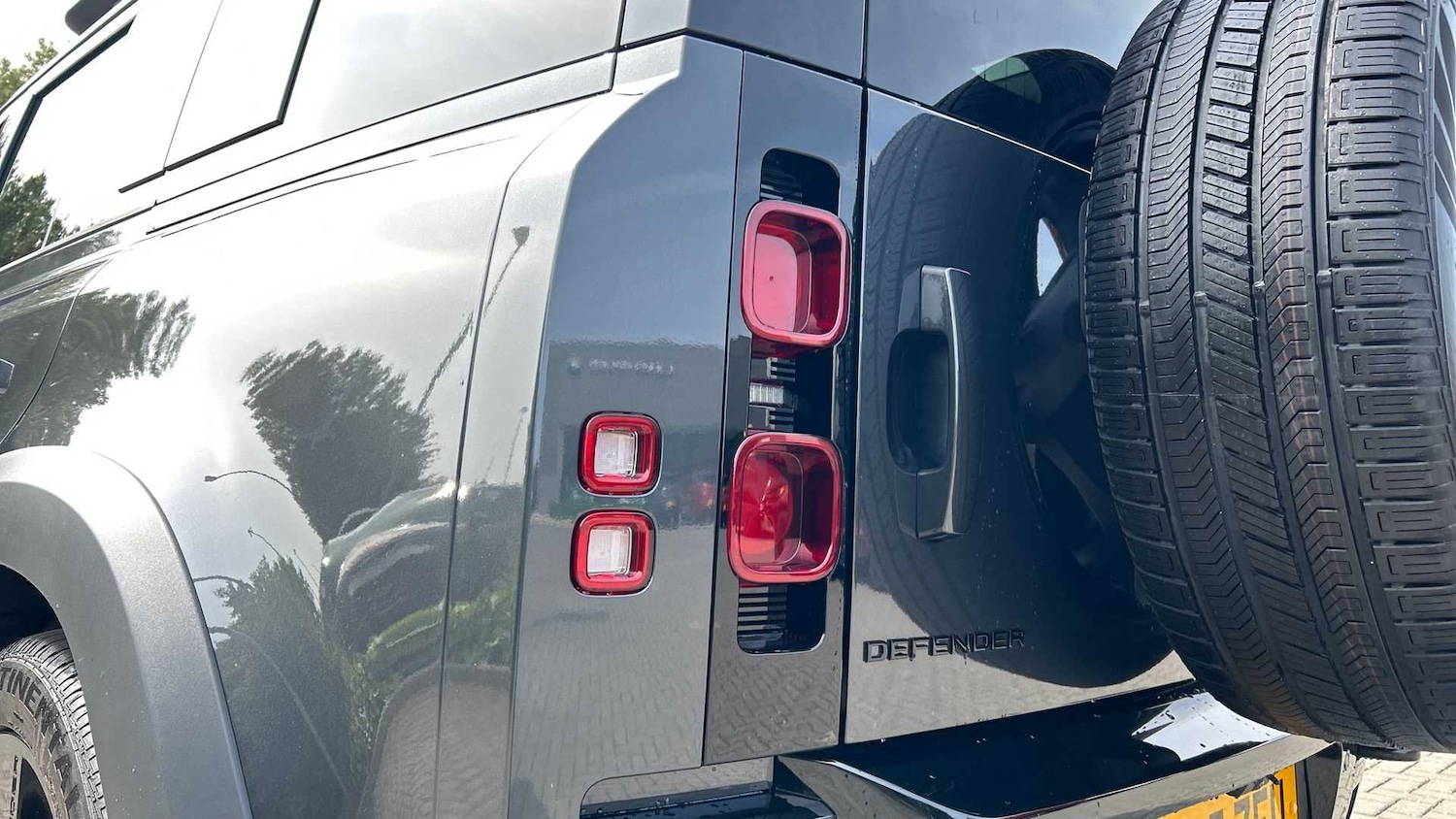 Used Land Rover Defender 2025 for sale - 76955196: Photo 19